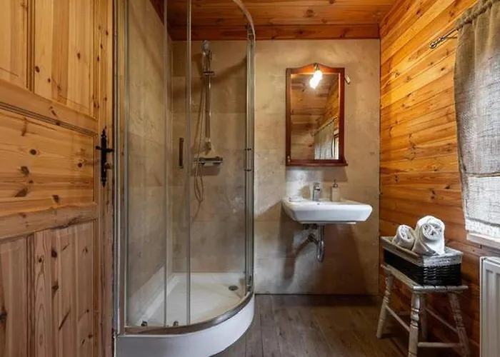 Large, Atmospheric In The Countryside Holiday home